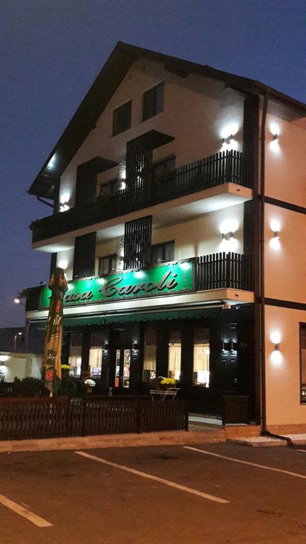 Casa Caroli Hotel Zsilvásárhely Kültér fotó